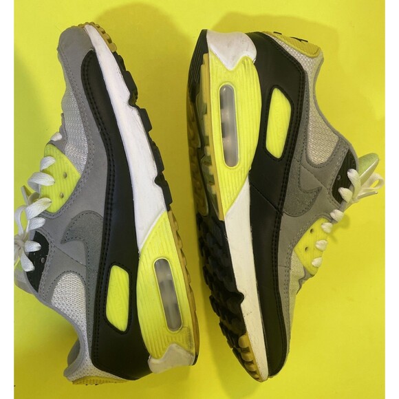 womens Nike Air Max CD0881-103 2020 Size 7.5 Multicolored - Picture 2 of 5